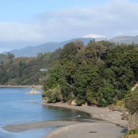Beach Front:Palms-On-The-Beach.Kaiteriteri. Exterior photo